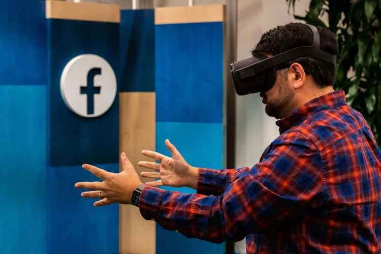 SightsIn Plus Article: 10,000 workers now part of Facebook AR/VR division