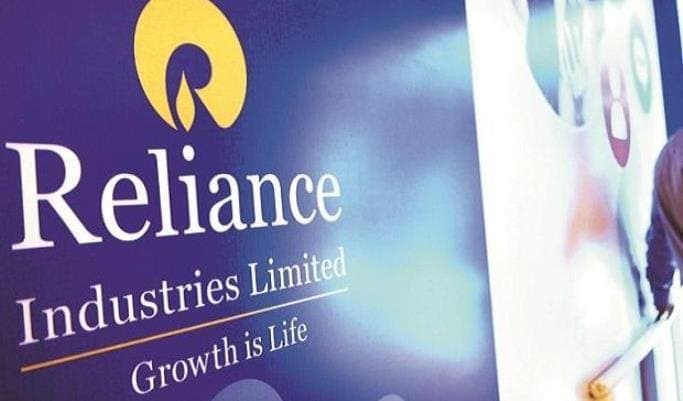 SightsIn Plus Article: Reliance rolls out 10-12% increment to employees in FY22