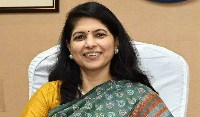 SightsIn Plus Article: Vartika Shukla took charge as CMD of Engineers India Limited