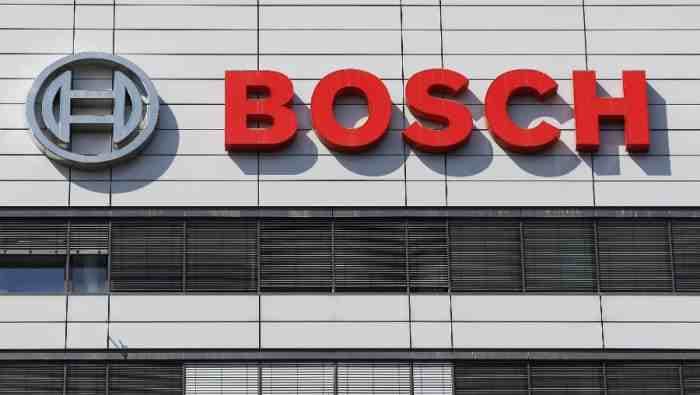 SightsIn Plus Article: Bosch workers protest against factory closures, job cuts