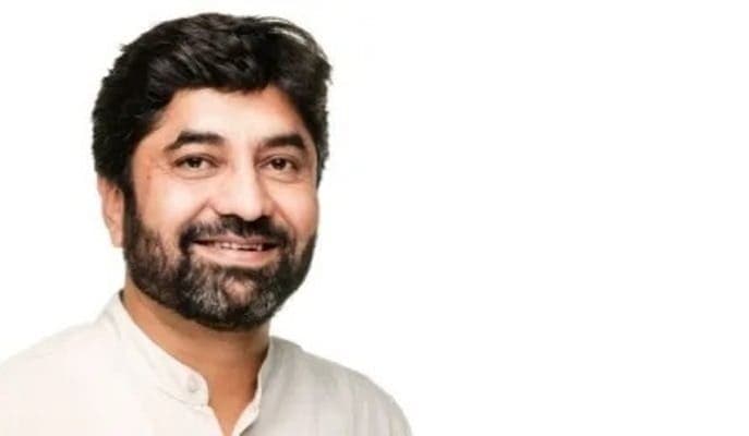 Latest news: V-Mart Retail appoints Aakash Moondhra as Chairman - SightsIn Plus