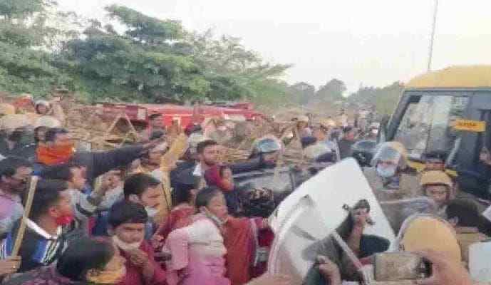 Latest news: Contractual workers protest got violent at power plant, cops hurt - SightsIn Plus