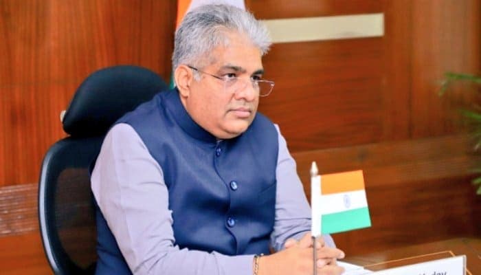 SightsIn Plus Article: Labour Minister interacts with HR Heads of Industry from various sectors
