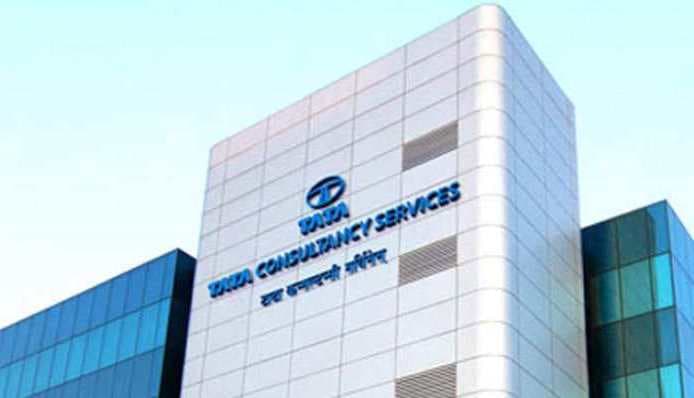 SightsIn Plus Article: TCS promotes 1.5 lakh people in FY22, to hire 10K people in US by 2022
