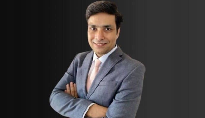 Poonawalla Fincorp CEO Vijay Deshwal steps down
