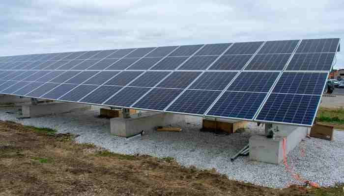 Goldi Solar plans to hire over , people by