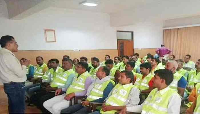 SightsIn Plus Article: Tata Motors Finance will train 25000 drivers in India