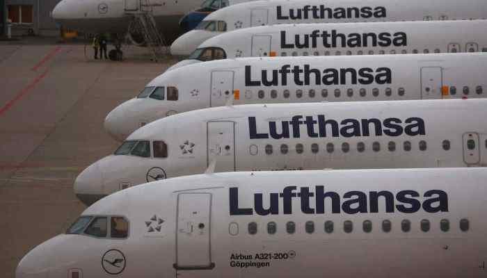 Lufthansa to hike pay for pilots