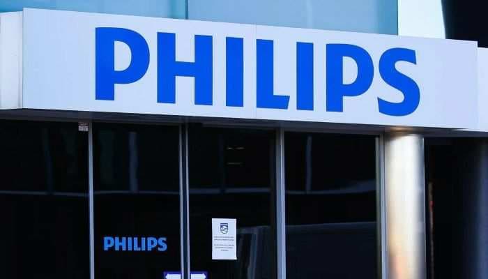 Philips to cut , jobs after weak Q results