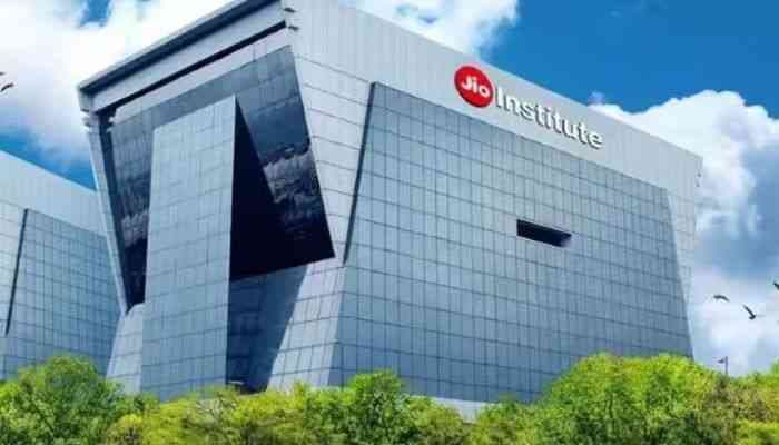 SightsIn Plus Article: Jio Institute & US-based Training Centre offering Programs, Apply