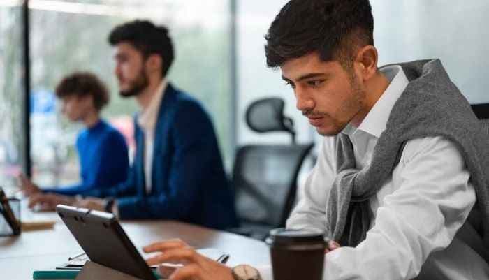 of professionals in India looking for a new job in