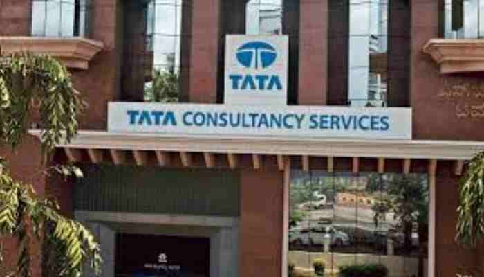 SightsIn Plus Article: Debate Over TCS ₹7.5 LPA Package for CA Role, is it enough?