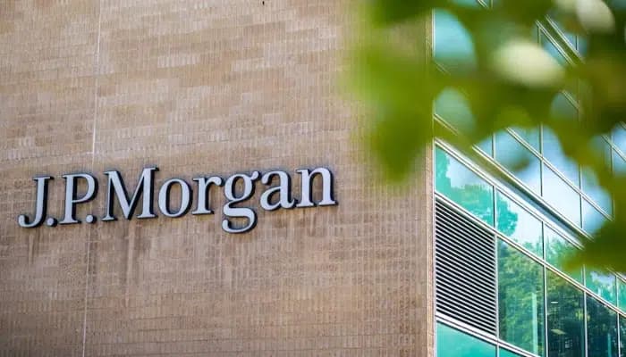 JPMorgan Chase Initiates Layoffs Amidst Record Profits