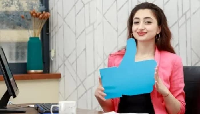 HR Insights: What Makes You Irreplaceable Relevant in Job Market in ? - SightsIn Plus