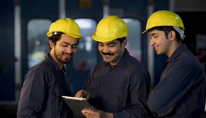 Latest news: Blue-Collar Hiring Surges as Industries Address Skill Gaps - SightsIn Plus