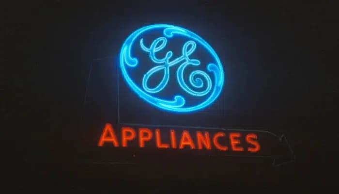 SightsIn Plus Article: GE Offers Student Programs, Internships, Setting New Standards