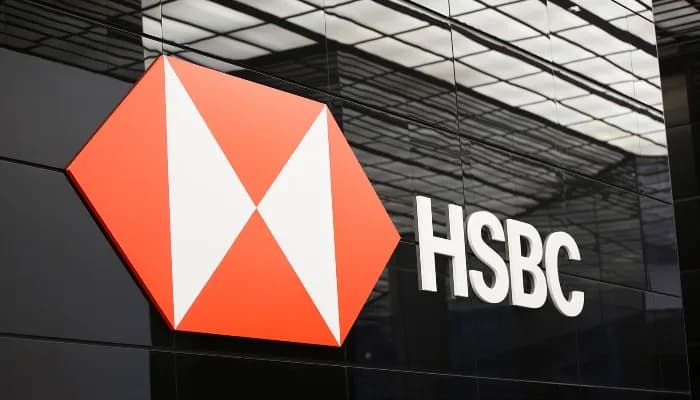 SightsIn Plus Article: HSBC UK Links Annual Bonuses to In-Office Presence