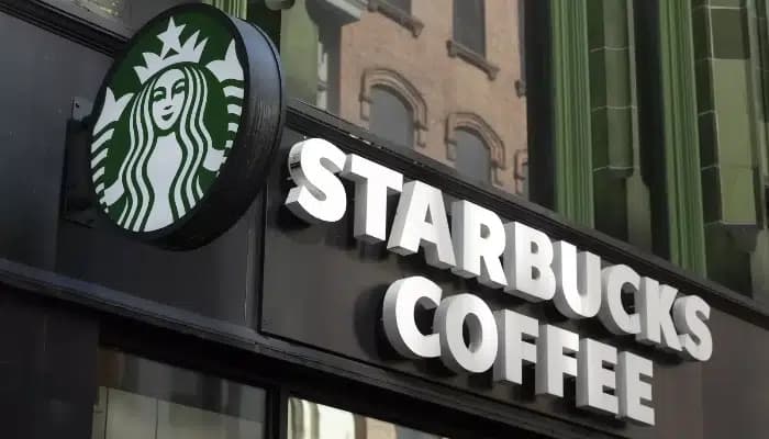 SightsIn Plus Article: Starbucks Baristas Strike Over New Dress Code Restrictions