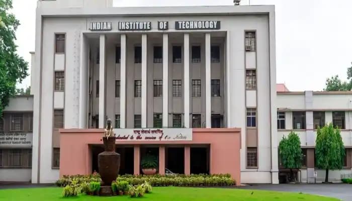 IIT Kharagpur Trains Youth for Community-Level Health Services