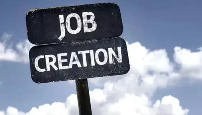 SightsIn Plus Article: Maharashtra Government Signs MoUs to Create Over 28,000 Jobs