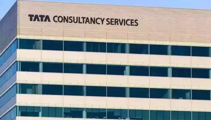 SightsIn Plus Article: TCS Employees Protest Layoffs and New Work Policy in Bengaluru