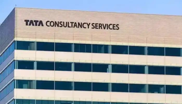 SightsIn Plus Article: TCS Headcount Falls by 19,755 in Q2 FY26