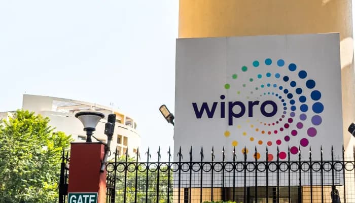 SightsIn Plus Article: Wipro Trims FY26 Graduate Intake by 30% Following Low Q3