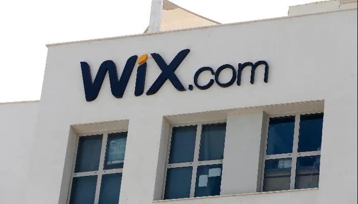 SightsIn Plus Article: Wix President Nir Zohar Mandates Office Return to Tackle AI