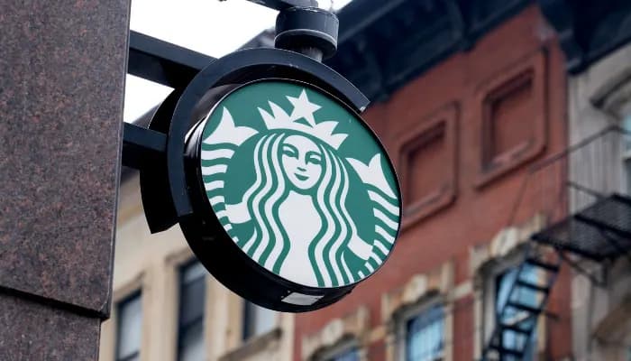 SightsIn Plus Article: 10,000 Starbucks Stores to See Weekly Pay and Extra Tips