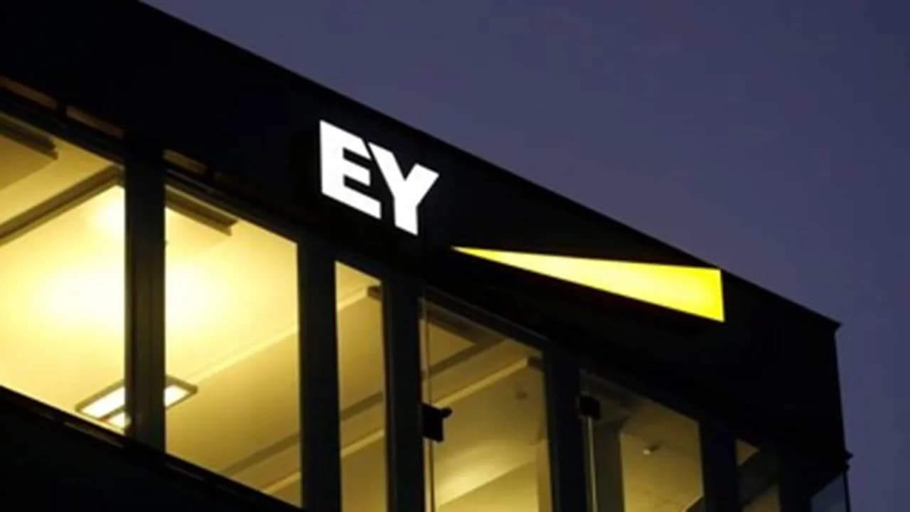 EY Calls Junior Staff Back to Office as AI Makes Soft Skills More Important
