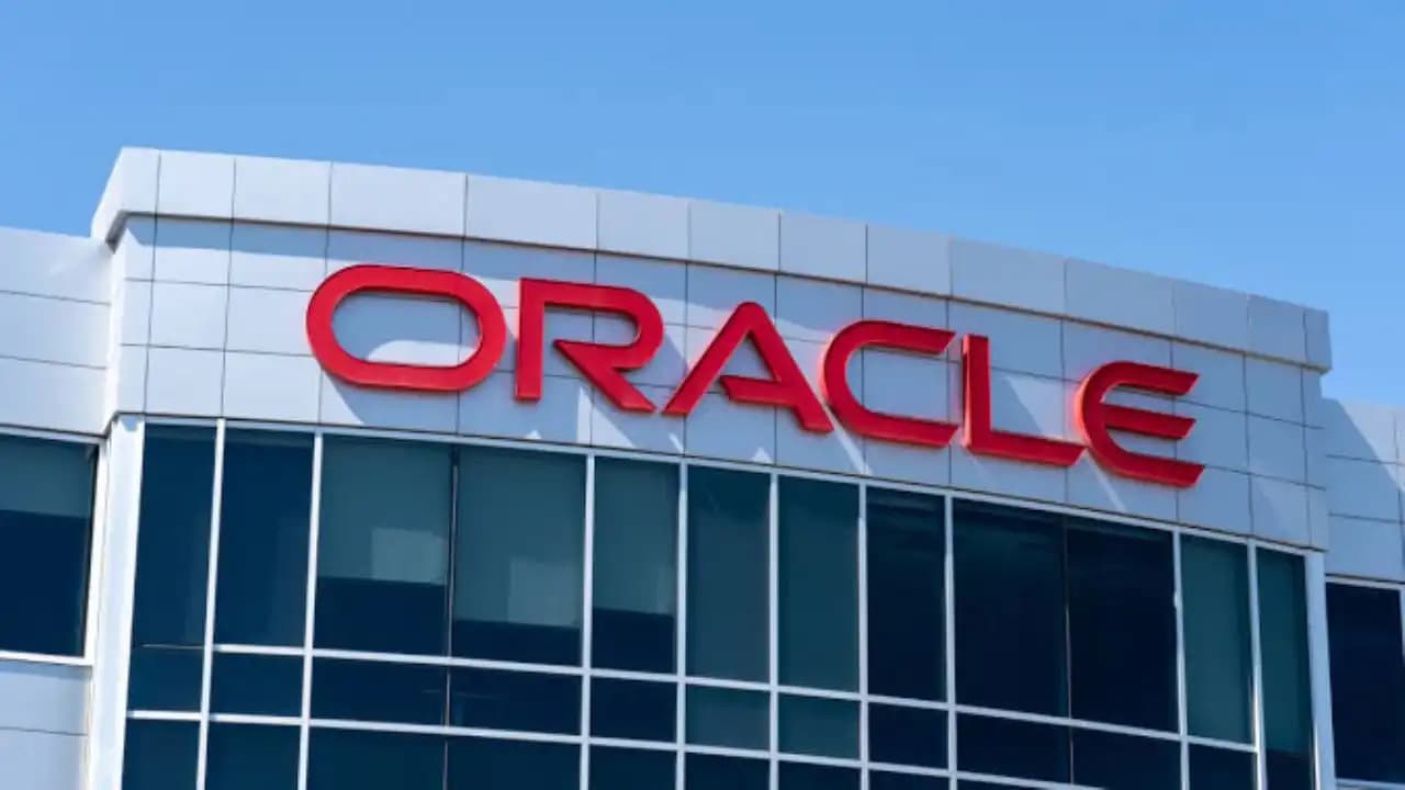 Oracle Under Scrutiny as Engineer Says Job Offer Was Revoked Twice