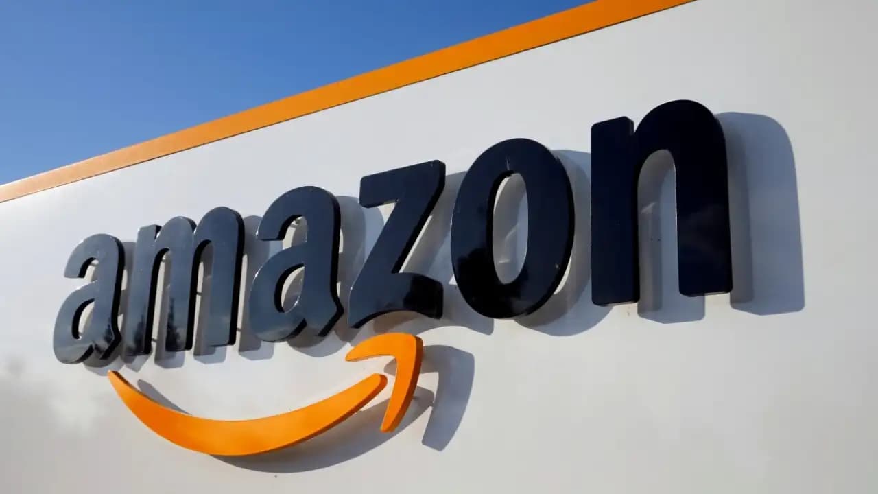 Amazon reaches out to former employees, including laid-off staff