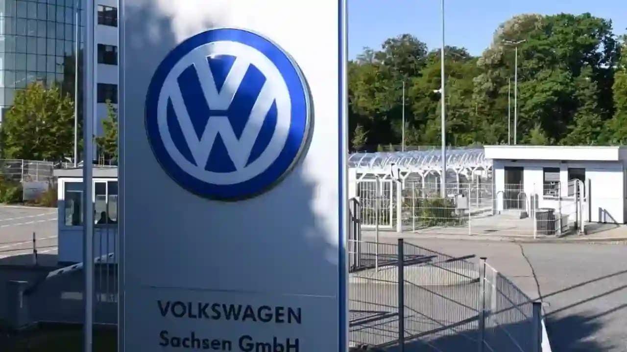 Volkswagen Approves Biggest Restructuring in Its History: 100,000 Jobs at Risk